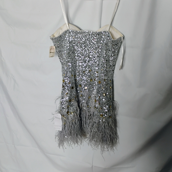 La Femme NWT $450 Silver Sequin Feather Mini Dress Size 12 Prom Cocktail Glam - Picture 4 of 10